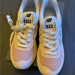 574 New Balance Sneakers
